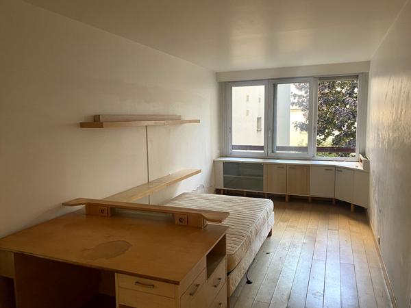 Studio lumineux de 23m2 au calme, à deux pas du Canal