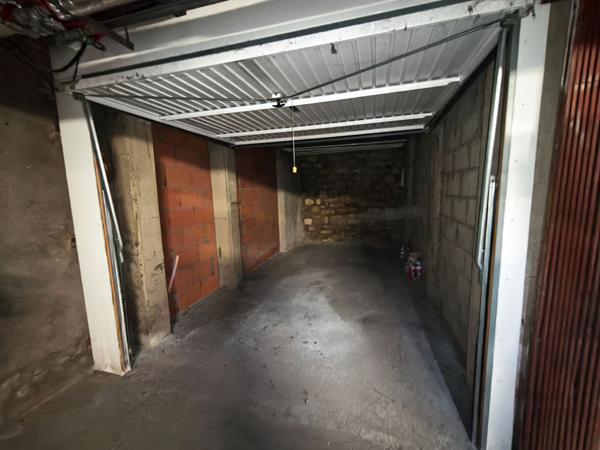 Studio lumineux de 23m2 au calme, à deux pas du Canal