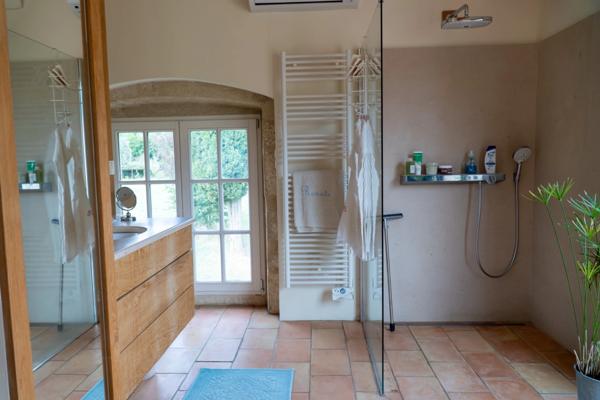 Propriété en pierre de 15 pièces avec piscine sur 4.5 hectares (30)