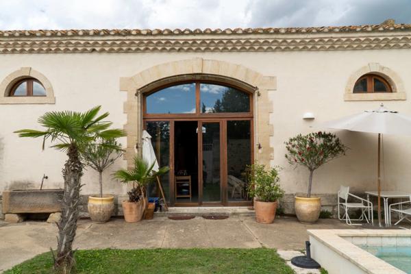 Propriété en pierre de 15 pièces avec piscine sur 4.5 hectares (30)