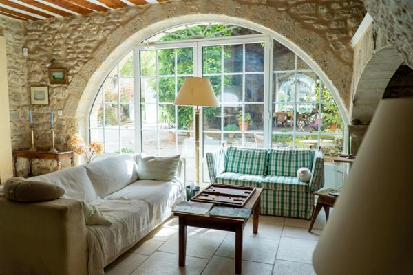 Propriété en pierre de 15 pièces avec piscine sur 4.5 hectares (30)