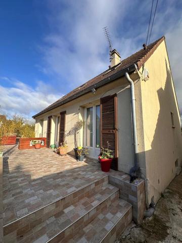 Vente                                                      Maison
                        
                                                            à Chaumontel