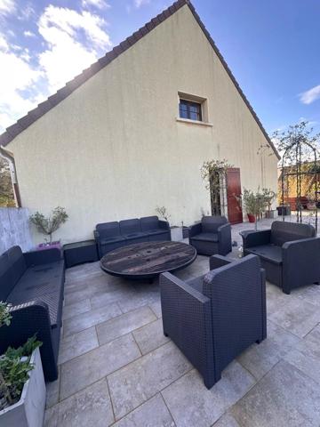Vente                                                      Maison
                        
                                                            à Chaumontel