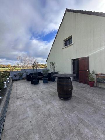Vente                                                      Maison
                        
                                                            à Chaumontel