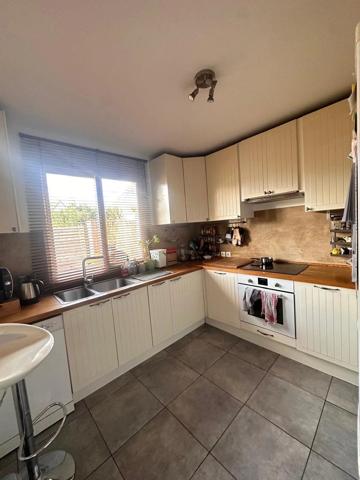 Vente                                                      Maison
                        
                                                            à Chaumontel