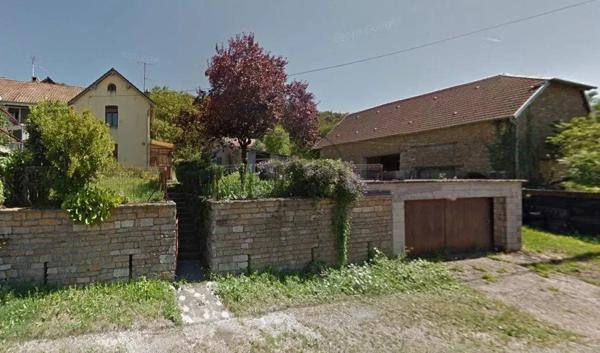 Vente                                                      Maison de village
                        
                     3 pièces                      77 m2                     à L'Isle-sur-le-Doubs
