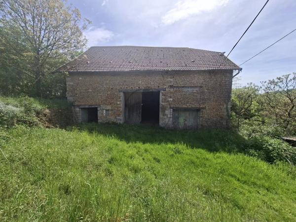 Vente                                                      Maison de village
                        
                     3 pièces                      77 m2                     à L'Isle-sur-le-Doubs