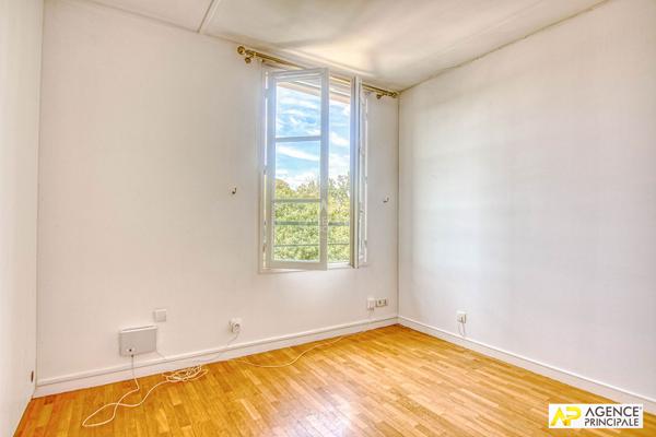 Versailles Notre-Dame Pars Appartement duplex 6 pièce(s) 150 m² carrez situé au 3ème et dernier étage avec ascenseur, balcon, cave et parkings 1 596 500 € **  - Référence  28361