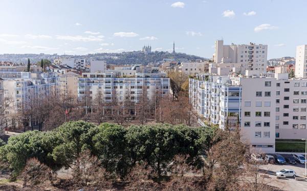 Appartement à vendre    2 pièces • 44 m2 Lyon 6