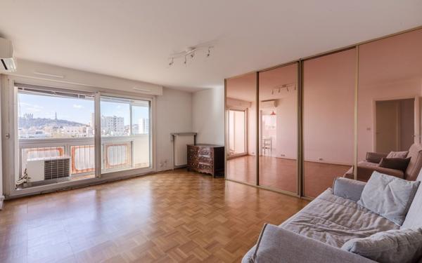 Appartement à vendre    2 pièces • 44 m2 Lyon 6