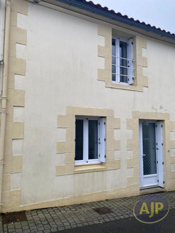 Location maison Saint Christophe Du Ligneron : 395 € - AJP Immobilier Challans