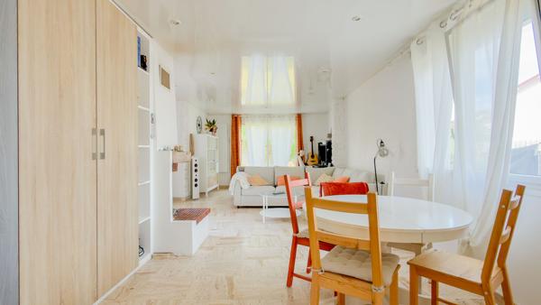 Comme une maison de plain-pied avec 2 chambres possible 3.