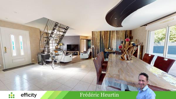 Maison
         6 pièces
        - 145 m² 330 000 € *