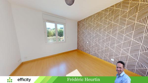 Maison
         6 pièces
        - 145 m² 330 000 € *