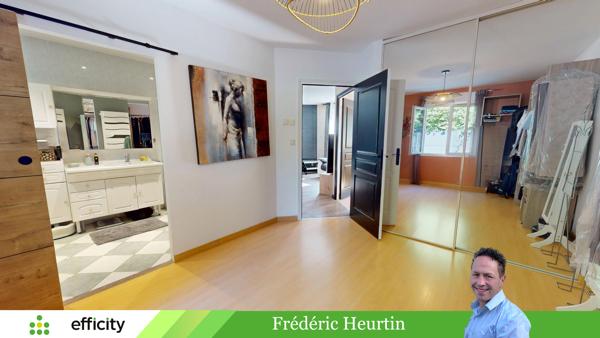 Maison
         6 pièces
        - 145 m² 330 000 € *