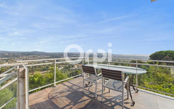 Maison à vendre    5 pièces • 153 m2 Mandelieu-la-Napoule