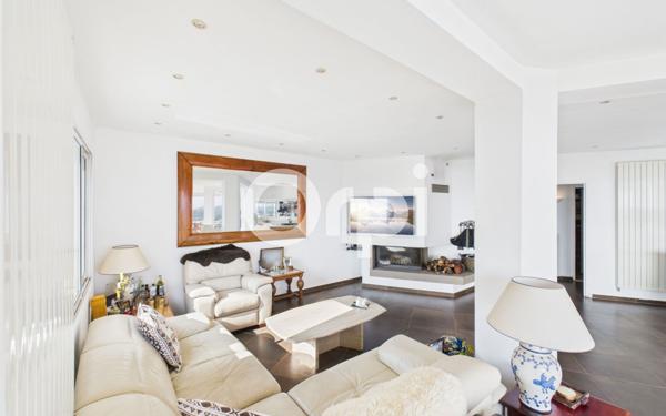 Maison à vendre    5 pièces • 153 m2 Mandelieu-la-Napoule