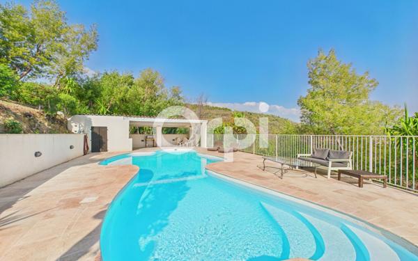 Maison à vendre    5 pièces • 153 m2 Mandelieu-la-Napoule