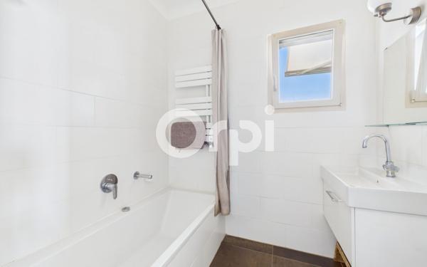 Maison à vendre    5 pièces • 153 m2 Mandelieu-la-Napoule