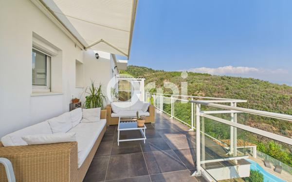 Maison à vendre    5 pièces • 153 m2 Mandelieu-la-Napoule