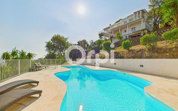 Maison à vendre    5 pièces • 153 m2 Mandelieu-la-Napoule