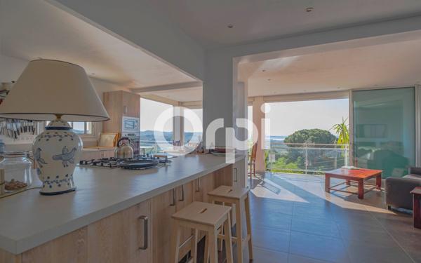 Maison à vendre    5 pièces • 153 m2 Mandelieu-la-Napoule