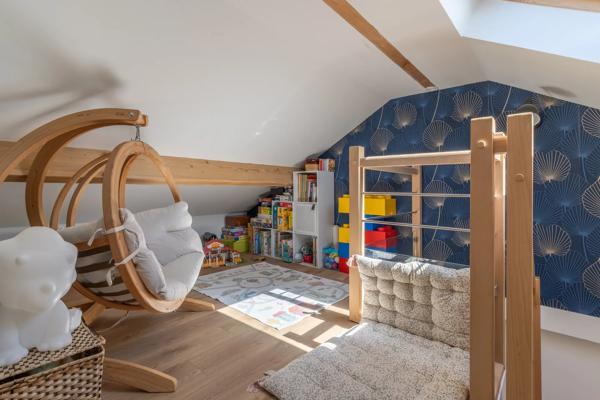 Maison
         5 pièces
        - 130 m² Exclusivité 425 000 € *