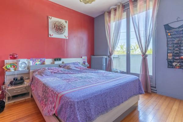 Maison
         5 pièces
        - 130 m² Exclusivité 425 000 € *