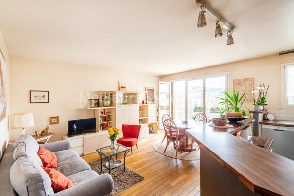Au coeur de SEVRES, appartement familial 3 chambres avec balcons et vue, lumineux et en très bon état.