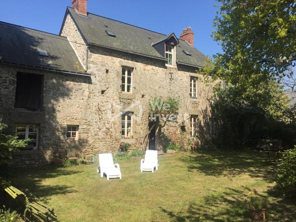 maison en pierres à la campagne