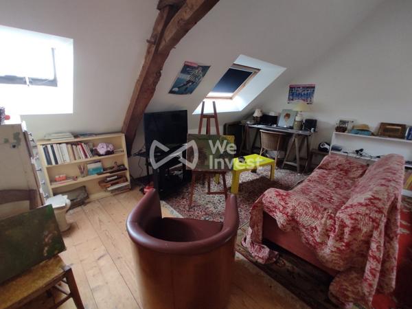 maison en pierres à la campagne
