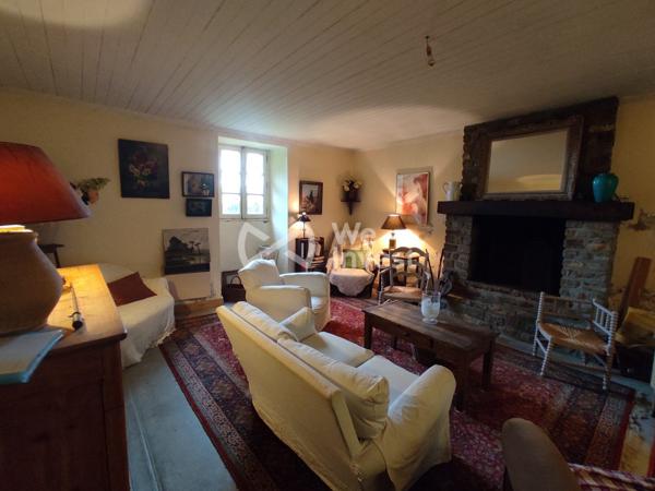maison en pierres à la campagne
