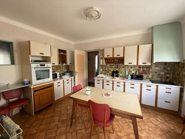 Maison 12 pièces 288 m2