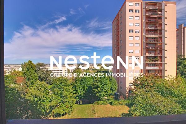 Appartement T3 avec 2 Chambres Traversant Lumineux avec ascenseur Cave et Parking - 69500 BRON