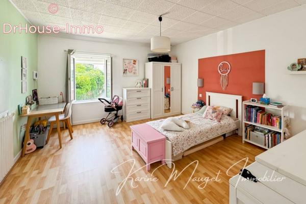 Maison à vendre 4 pièces de 133 m²