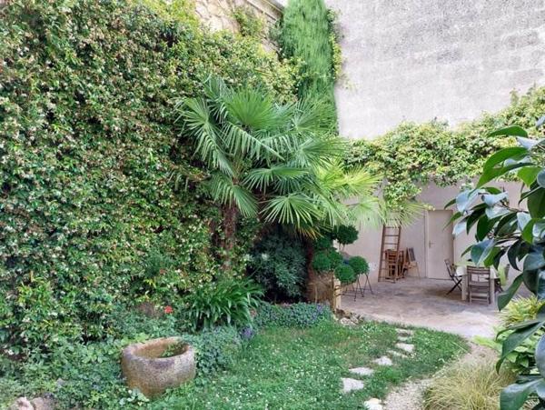 Maison à vendre |  Jonzac |  7 pièces | 300 m²