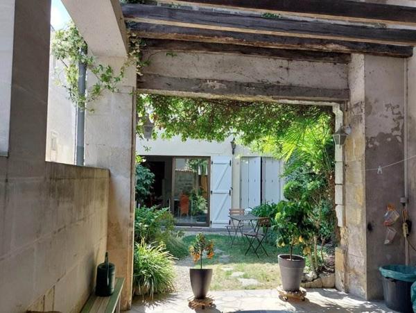 Maison à vendre |  Jonzac |  7 pièces | 300 m²