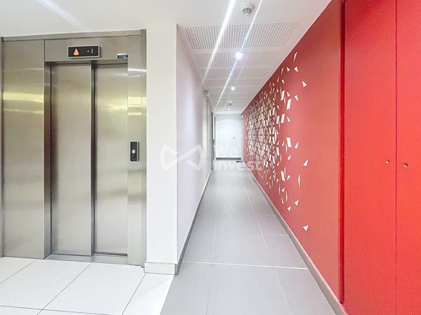T2 32 m² + grande terrasse 13.8 m² + parking -Lironde/port marianne