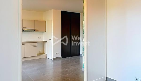 T2 32 m² + grande terrasse 13.8 m² + parking -Lironde/port marianne
