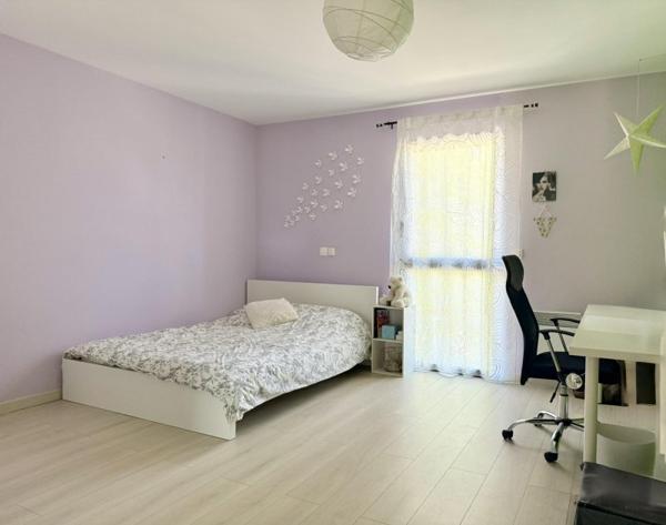 Vente / Maison T6+ à Saint-Julien-les-Villas (10800)