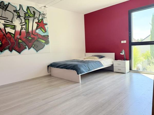 Vente / Maison T6+ à Saint-Julien-les-Villas (10800)