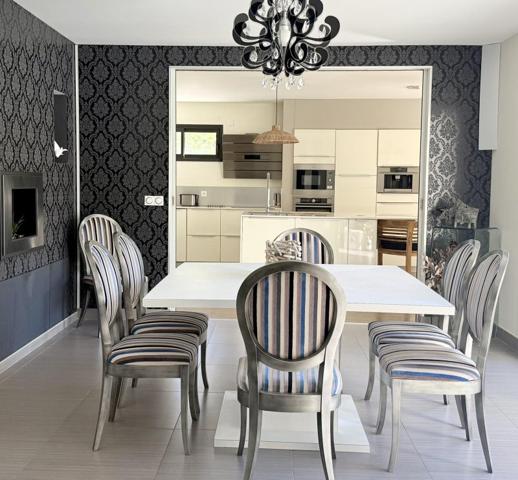 Vente / Maison T6+ à Saint-Julien-les-Villas (10800)