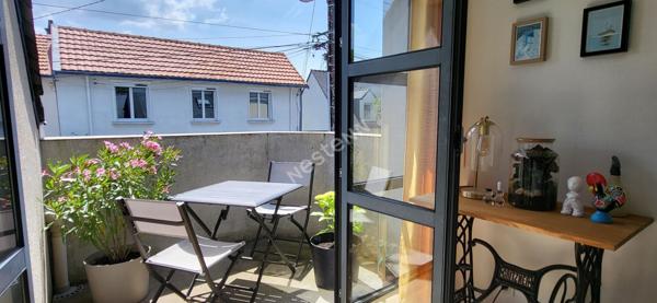 Nantes Hippodrome : En vente ! Charmant T3 de 59 m², 2 chambres, dernier étage, petite résidence, belle exposition !