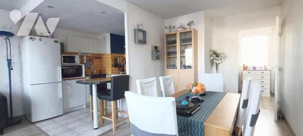 Appartement à Vendre à Guichen (35580) 
Situé au c?ur de Guichen, cet appartement de 62.27 m² ...