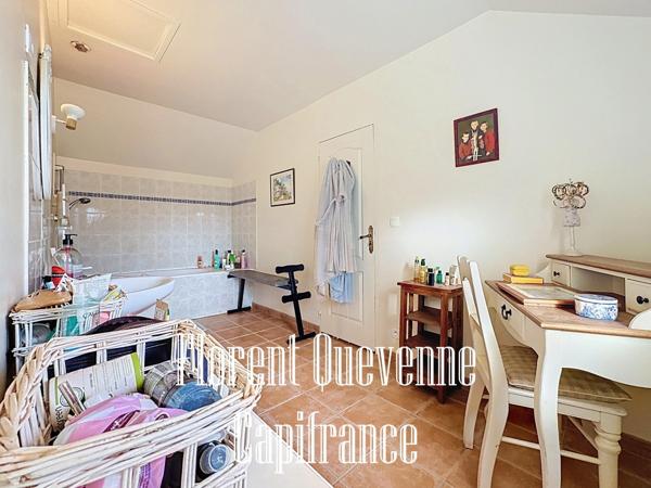 Maison + local commercial à vendre 298m²