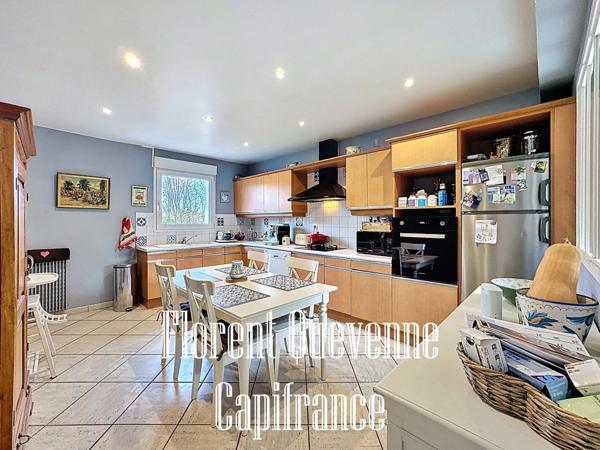 Maison + local commercial à vendre 298m²