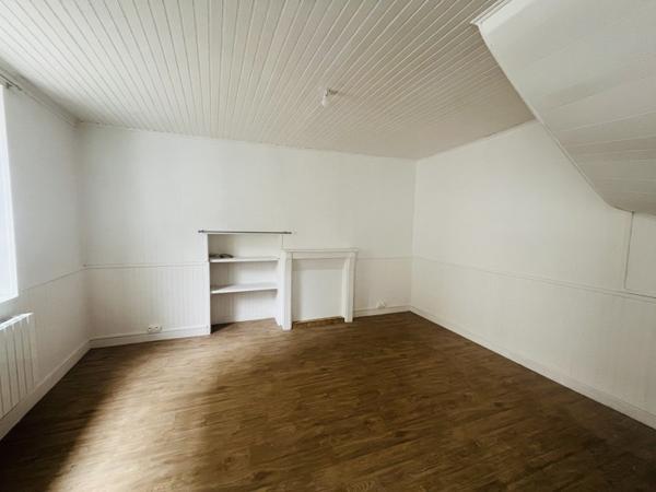 Maison à louer 700 € CC Le Faouët 3 p 79 m² DPE E