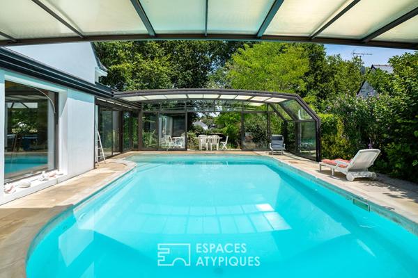 Maison familiale et sa piscine couverte face à l’Erdre à La Chapelle-sur-Erdre