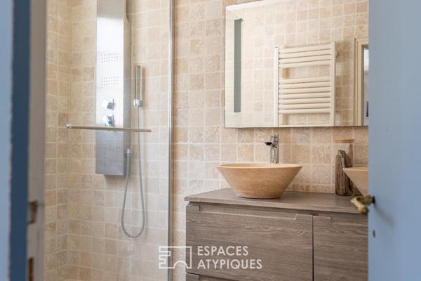 Maison familiale et sa piscine couverte face à l’Erdre à La Chapelle-sur-Erdre