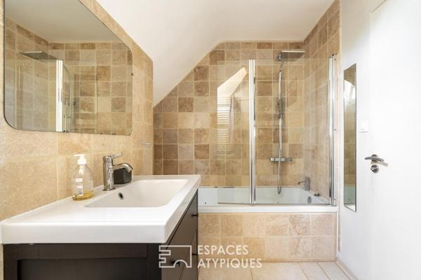 Maison familiale et sa piscine couverte face à l’Erdre à La Chapelle-sur-Erdre